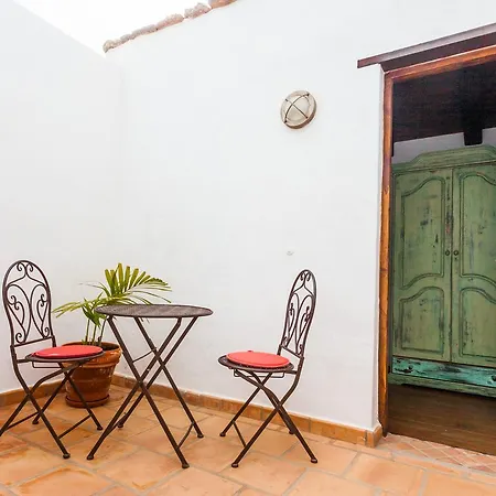 Azulfit Surya Yoga & Pilates Retreat La Oliva